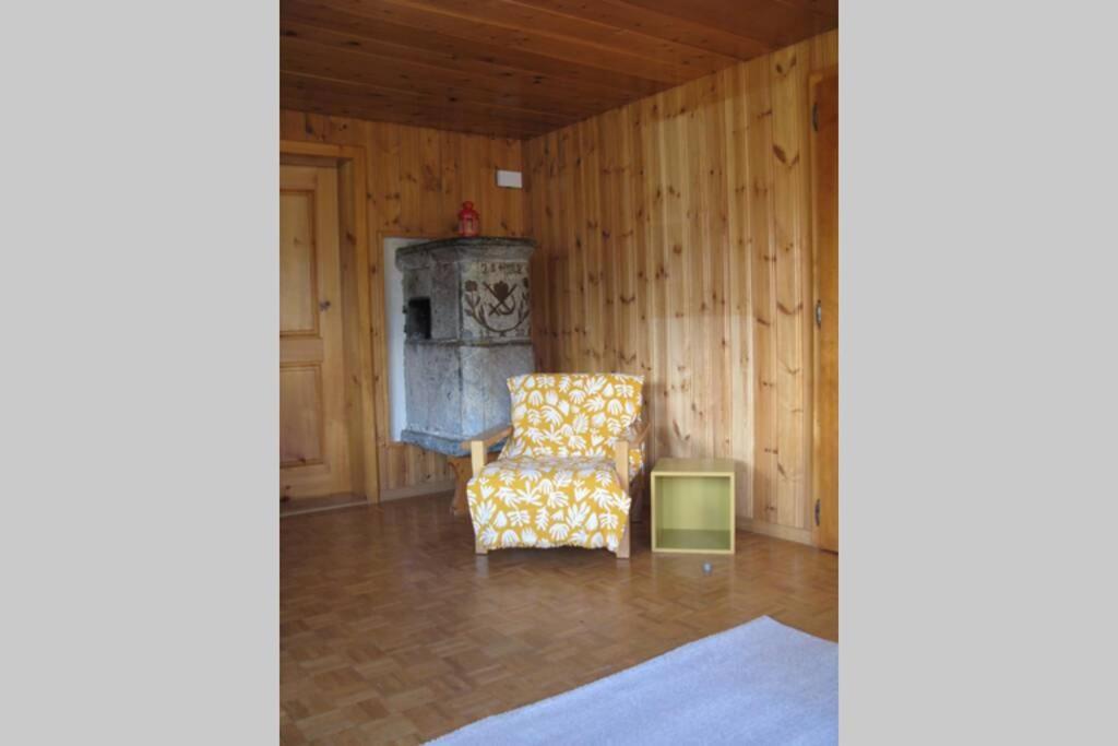 Alpia 26 - Zwei Zimmerwohnung In Traditionellem Walliser Haus 卡森里德 外观 照片